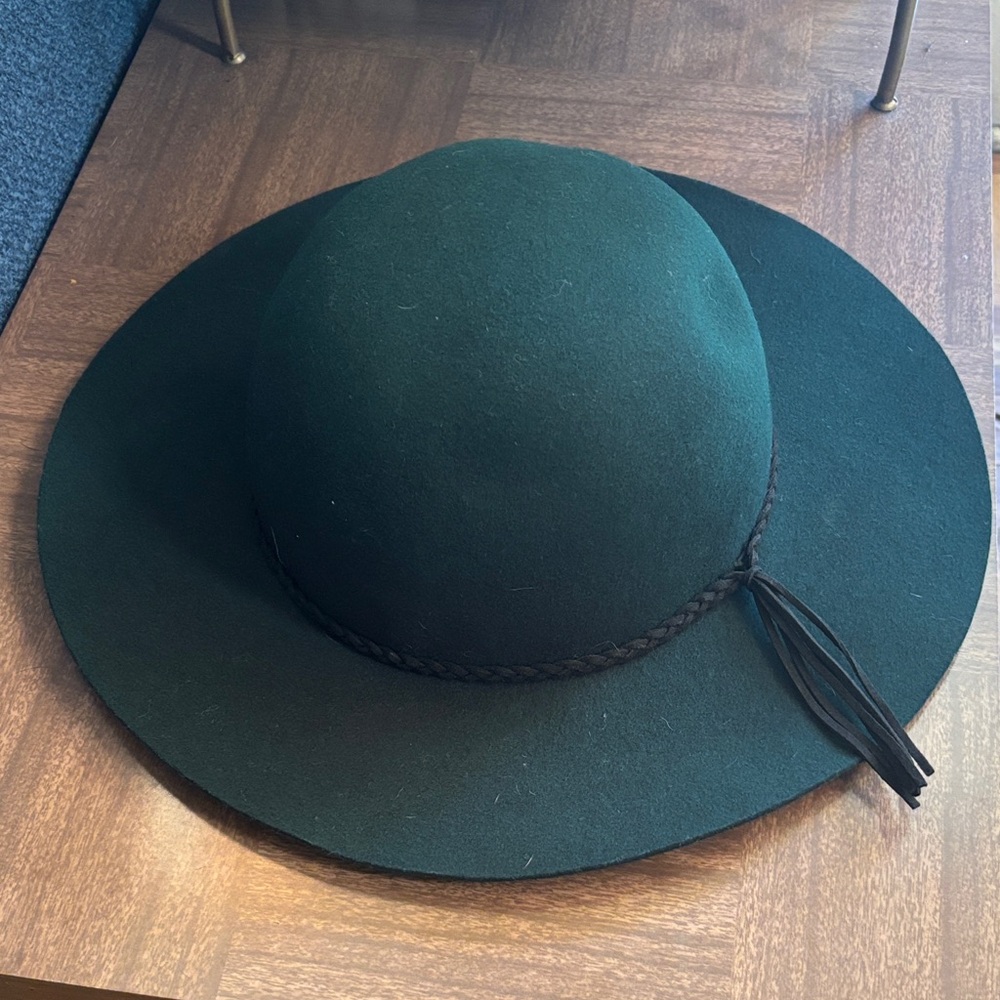 Chic Dark Green Wide-Brim Hat